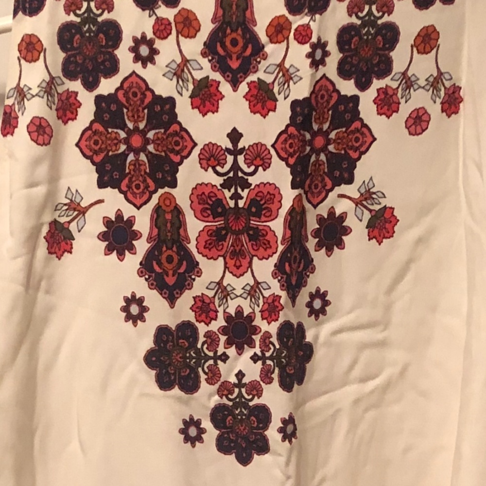 Xhilaration Sleeveless Floral Shift Dress - Picture 3 of 3